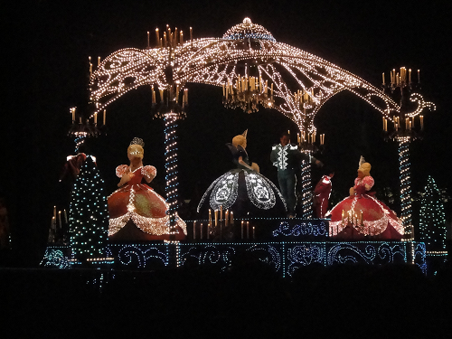 東京ディズニーランド クリスマスパレード6 魔法使い シンデレラ 東京ディズニーランド クリスマスパレードを見てきた